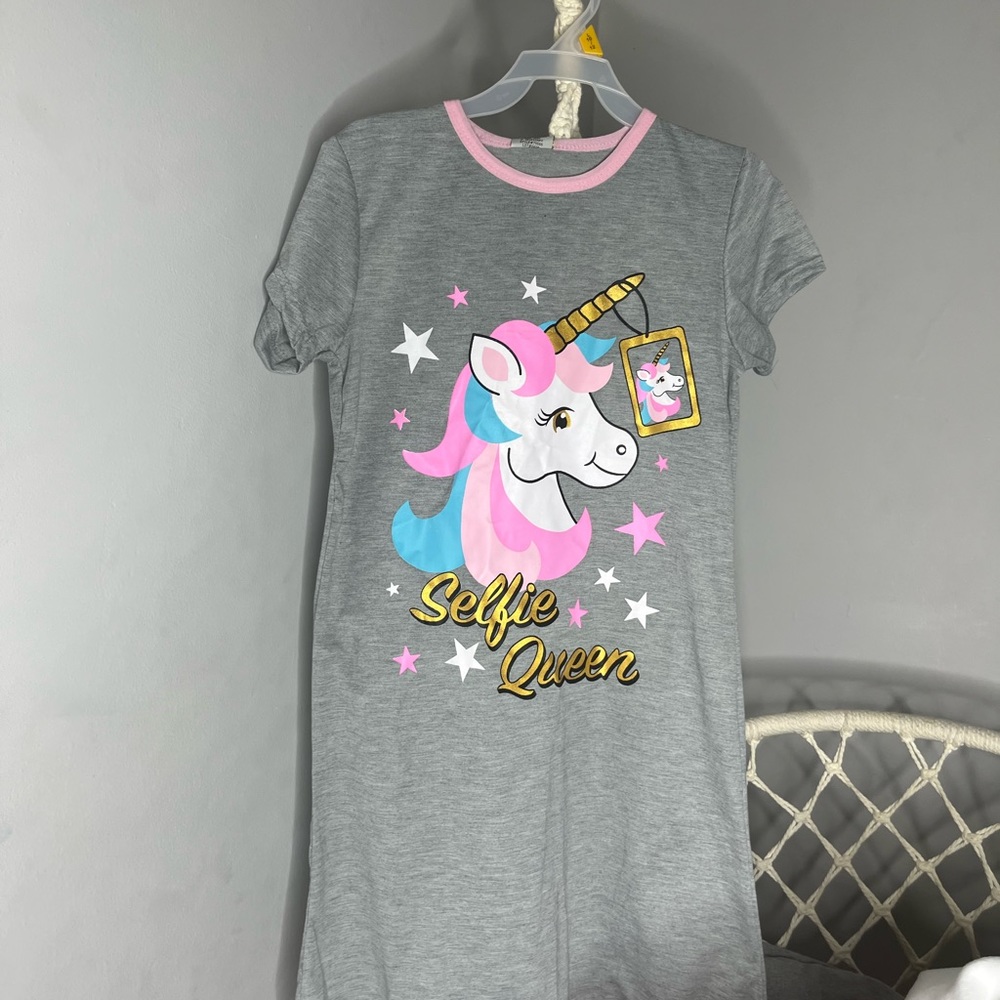 Girls sleeping gown